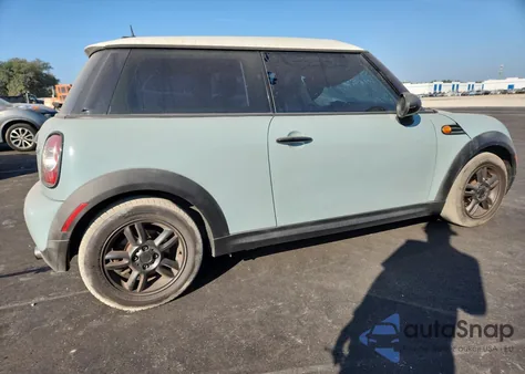 2011 Mini Cooper z USA, uszkodzony, nr VIN WMWSU3C59BT096909